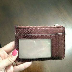 Michael Kors change purse. In very good condition!